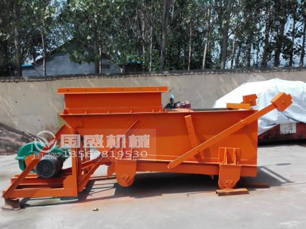 K型往復(fù)式給料機試機 K型往復(fù)式給料機試機